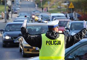 Od jutra więcej policji na drogach i w okolicach cmentarzy