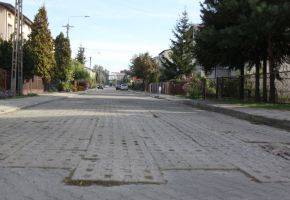 Trzy firmy chcą przebudować ul. Dolną