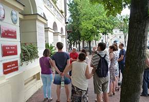 Śladami pomników i tablic pamiątkowych