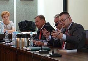 Głosowanie za absolutorium bez niepodzianek