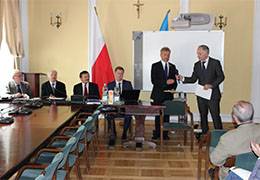 Agitacja w „Kolegiacie” – czyli krótko „Duda wchodzi na ambonę”
