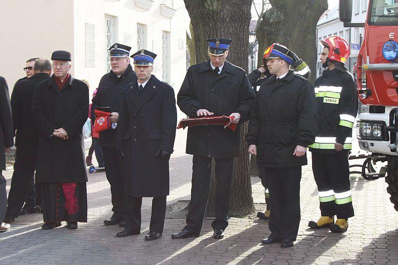Poświęcono nowe auta i podsumowano strażackie działania