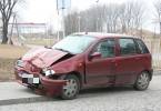 Fiat Punto uderzył w samochód dostawczy