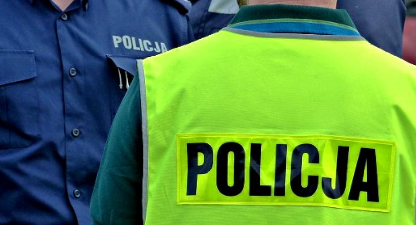 Nietrzeźwy motorowerzysta zakończył jazdę w rowie