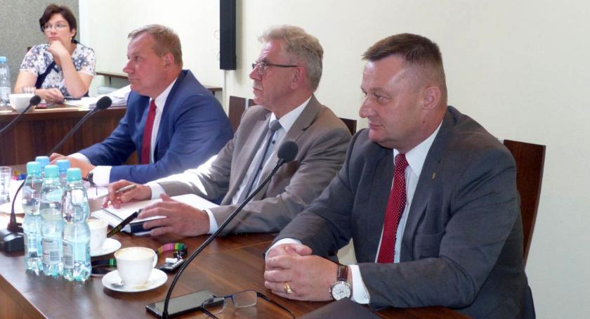 Zarząd Powiatu Łowickiego z absolutorium za wykonanie budżetu w 2016