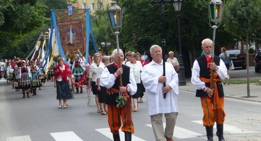 Alejkami Sienkiewicza przeszła procesja z Najświętszym Sakramentem