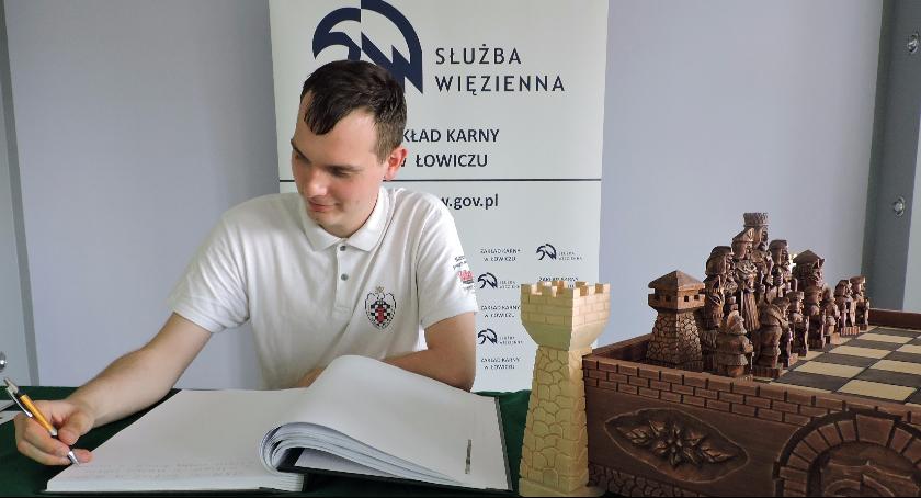 Polski król szachów z wizytą w ZK w Łowiczu