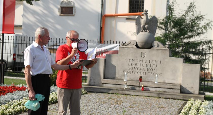 Oddali hołd powstańcom warszawskim na Starym Rynku