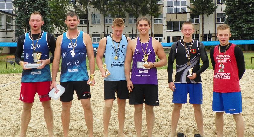 Siatkarze z Głowna zdominowali łowicki turniej siatkówki plażowej