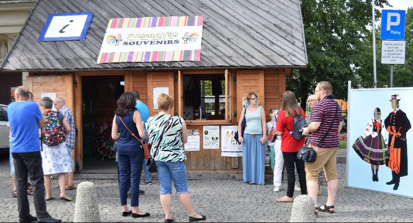 Folklor Łowicza dawniej i dziś okiem przewodnika PTTK-u