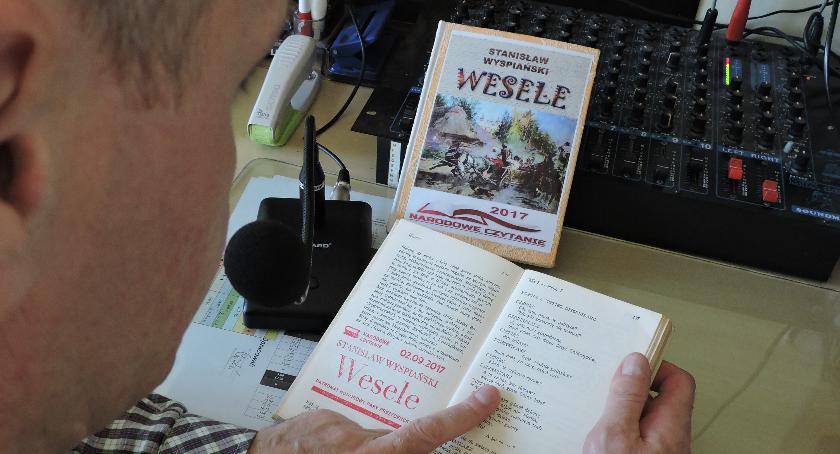 Więźniowie już czytają „Wesele”
