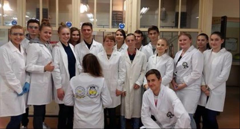 „Żywa lekcja chemii” na Wydziale Chemicznym  Politechniki Łódzkiej