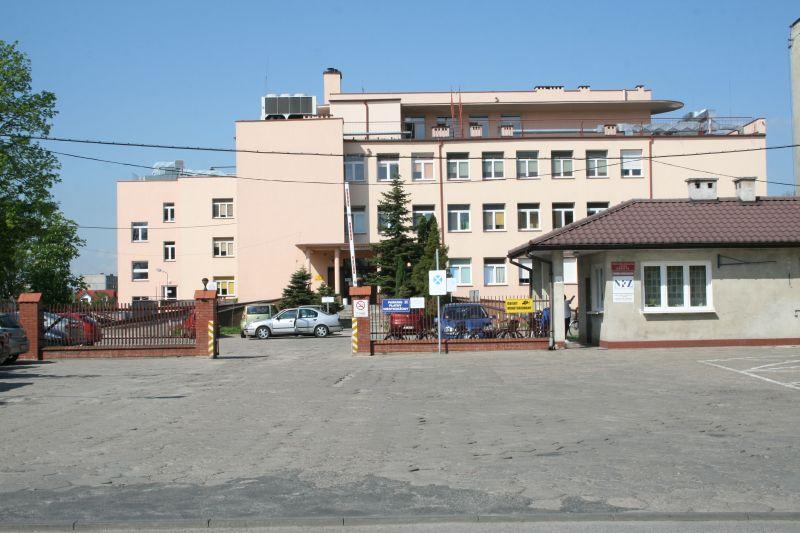Odnowiony oddział szpitalny i płatny parking 