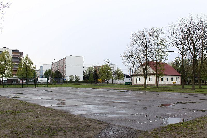 W oczekiwaniu na boisko i nową ścieżkę zdrowia