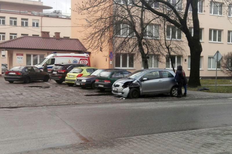 Kolizje w Nieborowie i przed łowickim szpitalem