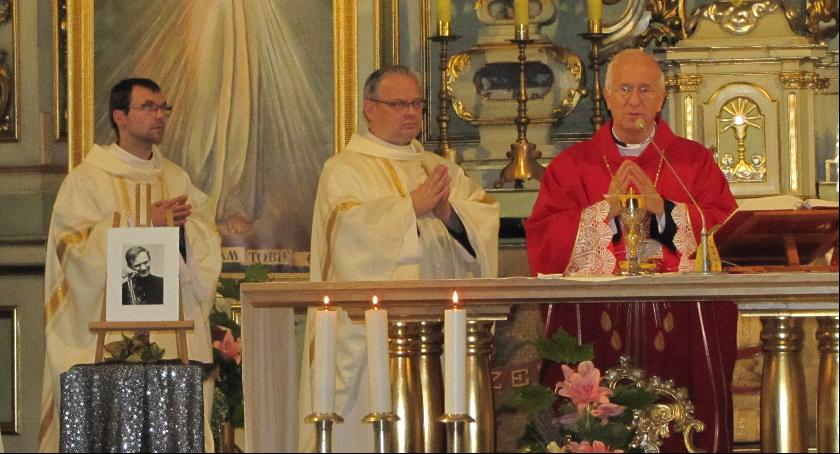Klub Gazety Polskiej w Łowiczu modli się o powstanie kościoła na Górkach