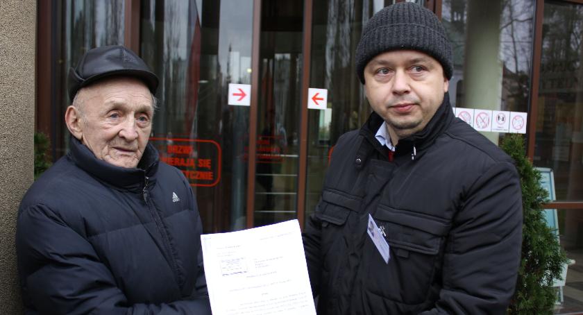 Pikieta przed sądem w Łowiczu w obronie skazanego 86-latka