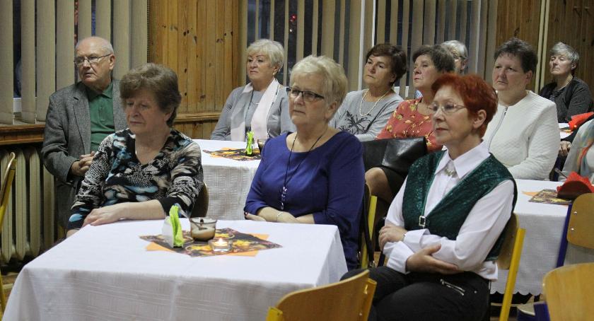 „Jesieni, ach to ty”: poetyckie spotkanie w „Jedynce”