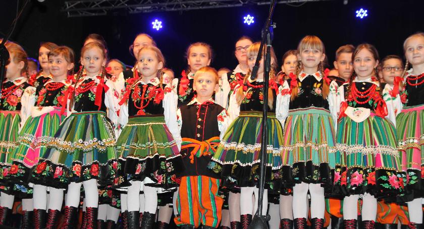 Kolędowanie łowickiego zespołu Koderki
