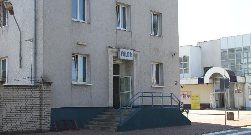 Kolizja przy komendzie policji