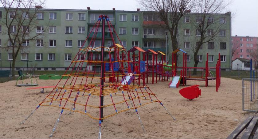 Plac zabaw na Bratkowicach czeka na dzieci