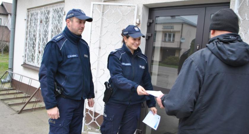 Policjanci radzą, jak zabezpieczyć sprzęt rolniczy przed złodziejami