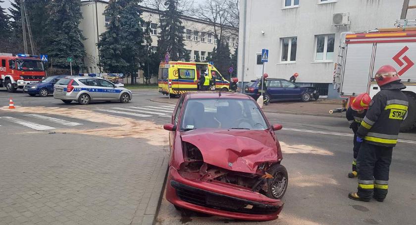 Wypadek przy łowickiej policji