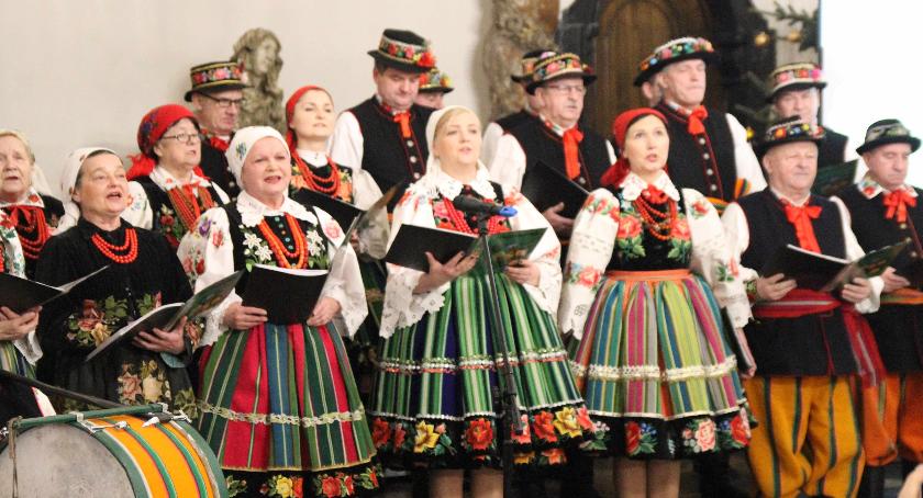 Kolędy i pastorałki w innym zwierciadle