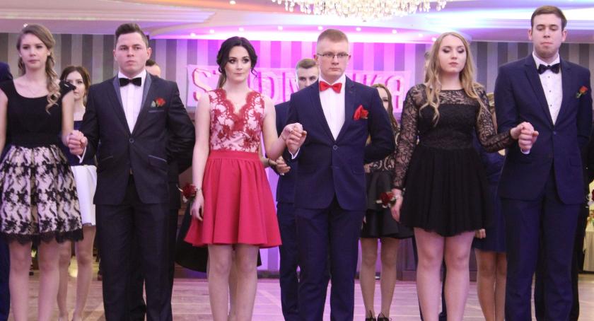 Studniówka maturzystów ZSP nr 2 w Łowiczu (ZDJĘCIA, VIDEO)