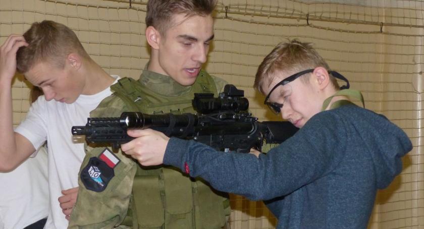 Szereg atrakcji podczas zabawy choinkowej w II LO