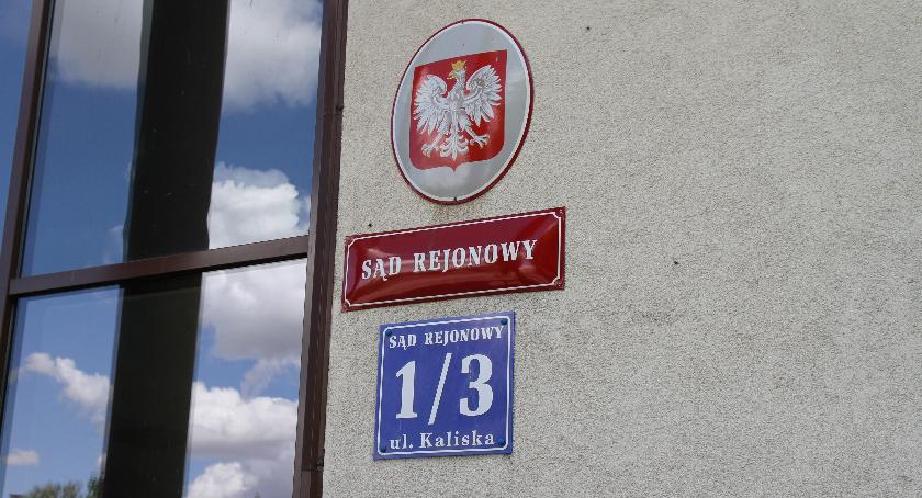 Sędziowie SR w Łowiczu podjęli uchwałę ws. pikiet pod sądem