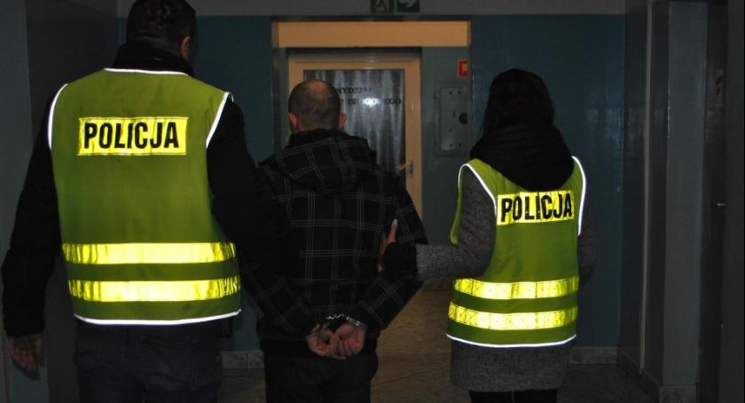 Gang oszustów, który oszukał ponad 100 podmiotów rozbity