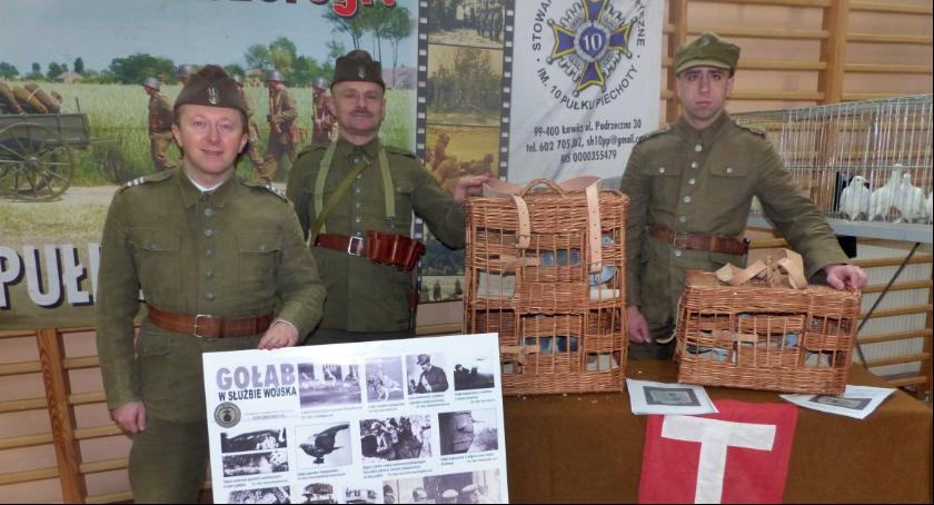 Wystawa gołębi rasowych w Kompinie z udziałem SH im. 10 PP