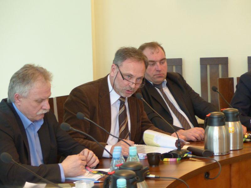 Statut Powiatu Łowickiego to prawny bubel?