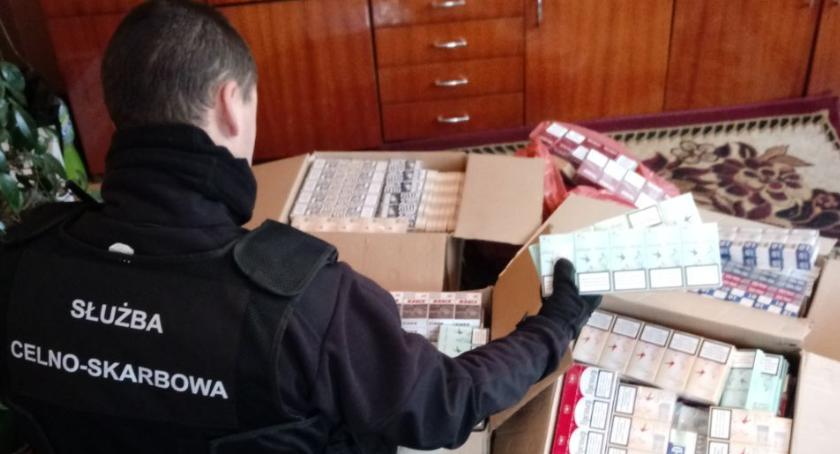 Nielegalne papierosy w mieszkaniu 67-latki spod Łowicza