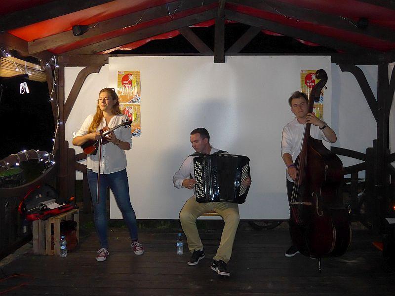 Muzyczno-fitnessowy weekend w Barze Plaża