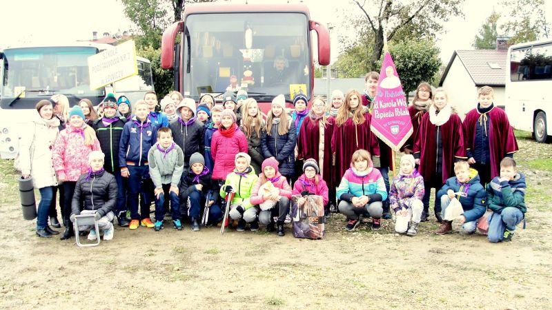 Pojechali na spotkanie szkół noszących imię papieża