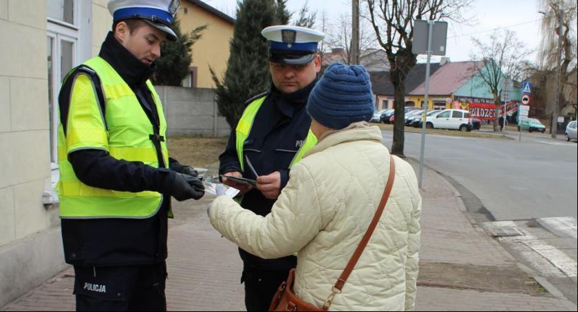 Policjanci ostrzegali cyklistów