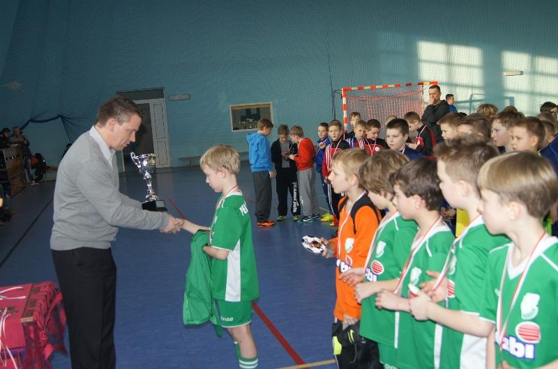 Młodzi piłkarze Pelikana drudzy w turnieju PEGAZ CUP 2014