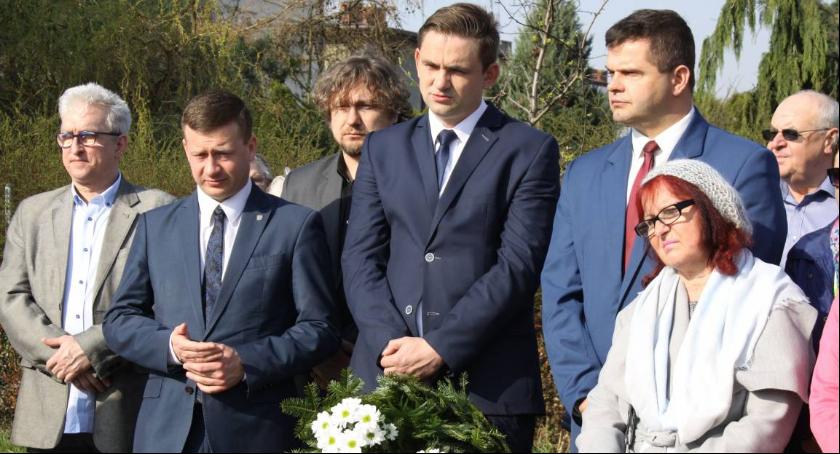 Łowicki PiS niezadowolony z organizacji uroczystości 10 kwietnia