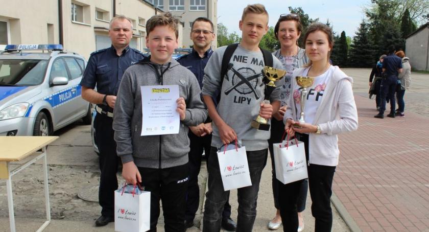 Uczniowie z Łyszkowic i Kiernozi najlepsi w turnieju bezpieczeństwa w ruchu drogowym