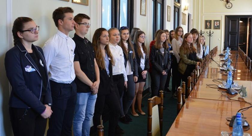 Uczniowie II LO z wizytą u Ministra Zdrowia