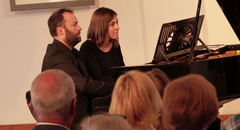Karolina i Piotr Sałajczykowie koncertowali w Galerii Browarna