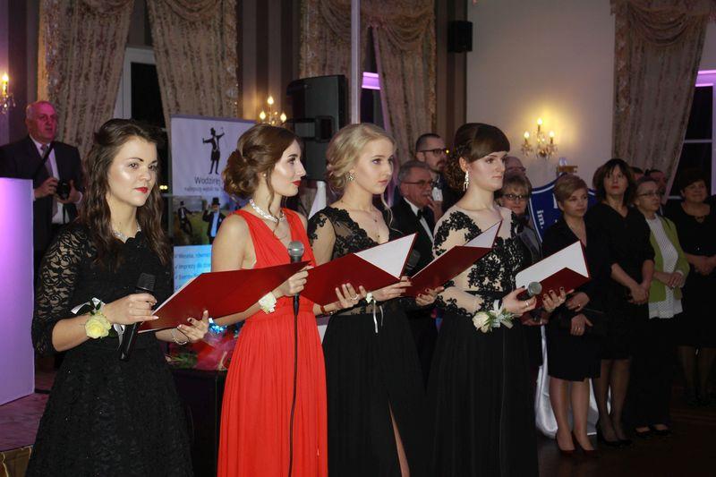 Studniówka maturzystów „Chełmońskiego” - VIDEO
