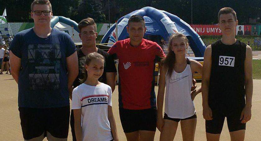 Worek medali dla lekkoatletów z powiatu łowickiego po łódzkich mistrzostwach