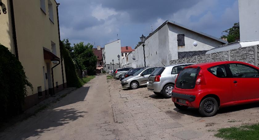 Rusza budowa nawierzchni na trzech ulicach w Starym Mieście. Będą problemy z parkowaniem