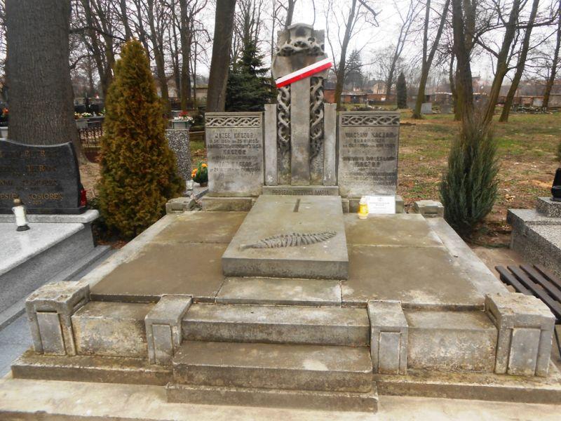 Pamiętał o grobach żołnierzy 10 PP 