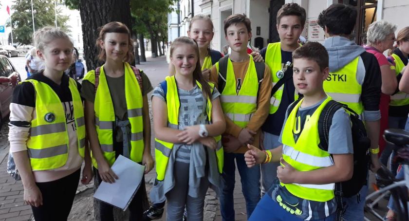 164 osoby poszukują kwiatu paproci