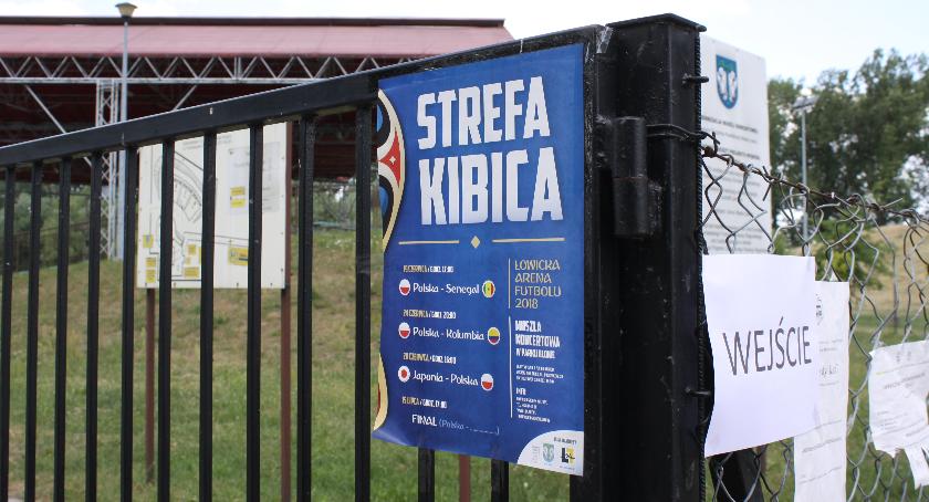 Trwają przygotowania w strefie kibica w Łowiczu