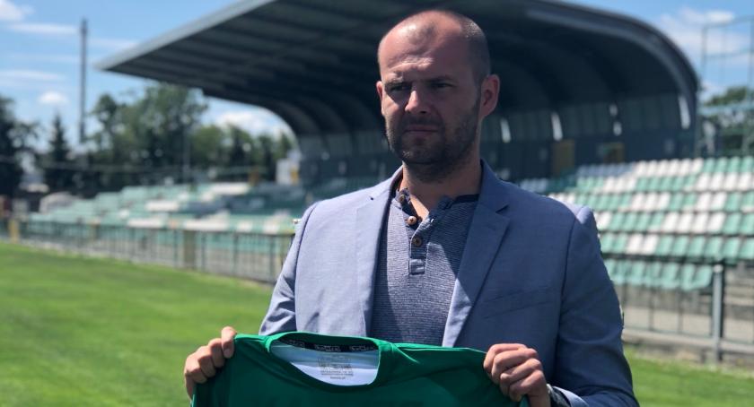 Łukasz Chmielewski oficjalnie trenerem Pelikana Łowicz